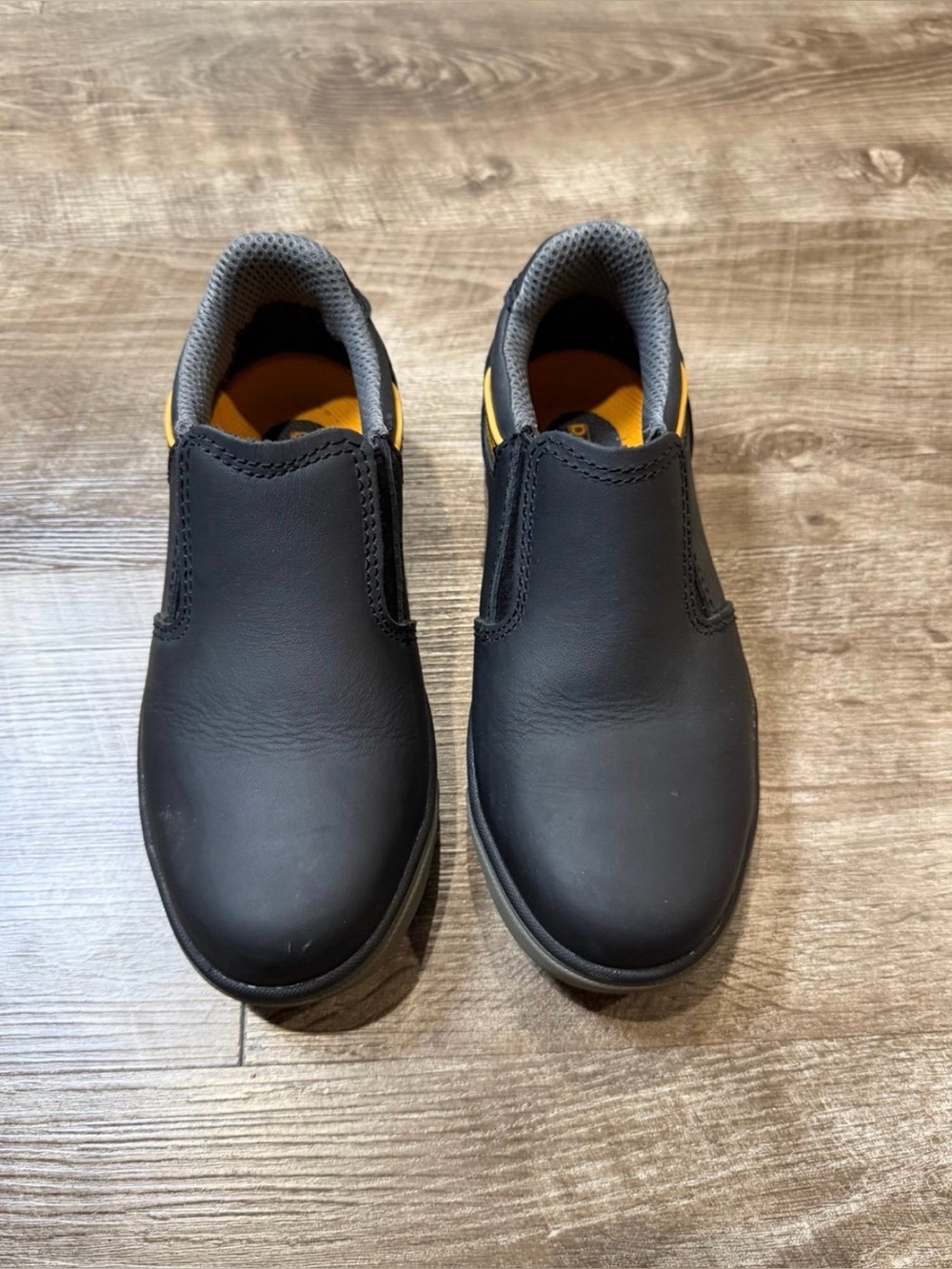 DEWALT Plasma Slip On - Aluminum Toe Womens size 5